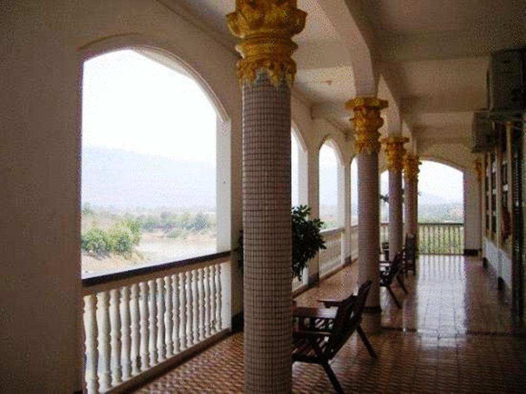 Champasak Palace Hotel Pakse Exteriér fotografie